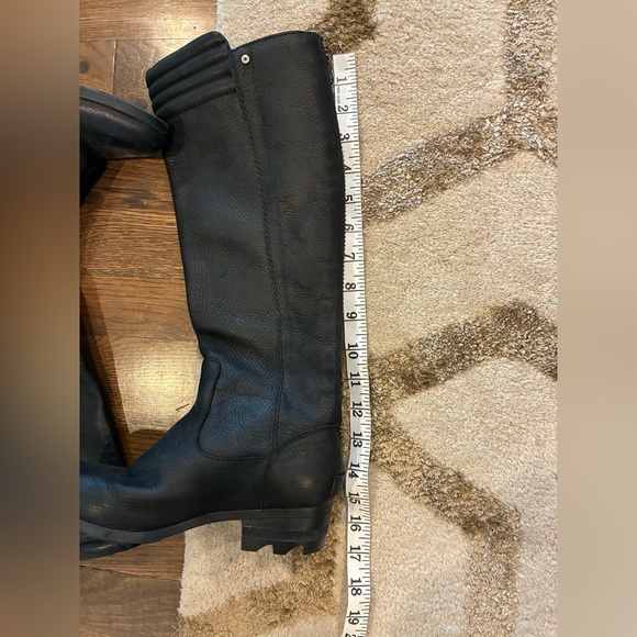 Sorel High Boots - Picture 2 of 10